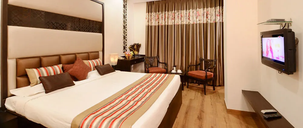 Royale Sarovar Portico Agra
